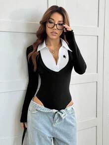 SHEIN EZwear 女款休閒極簡馬標誌印花 2合1襯衫領連身衣，圖案款，適合返校、日常、畢業，黑白配色，秋季 - 彩色 - 查看 7