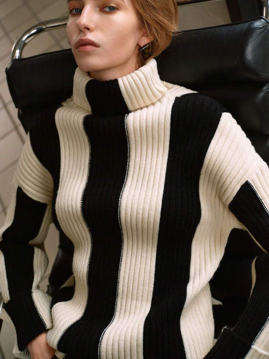 MOTF PREMIUM HIGH NECK CONTRAST COLOR STRIPED DROP SHOULDER SWEATER - Black and White - View 2
