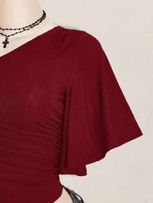 SHEIN ICON 女款素色不對稱領休閒百搭日常穿搭上衣 - 酒紅色 - 查看 4
