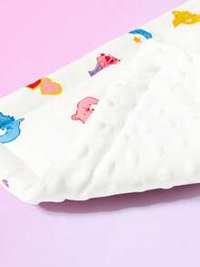 SHEIN X Care Bears 1件裝印花舒適嬰兒推車坐墊，適合男孩與女孩 - 彩色愛心熊 - 查看 3