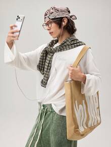 Vaulklash 男士休闲时尚街头标语刺绣印花宽松长袖T恤，适合春秋季日常通勤。 - 白色 - 查看 3