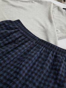 1 Set Pakaian Rumahan Remaja Laki-Laki, Atasan Lengan Pendek Abu-abu Muda Polos dengan Celana Panjang Kotak-kotak Biru Tua, Kain Rajut Lembut, Pas Nyaman (1 Set Dijual Terpisah) - Blue and White - View 6