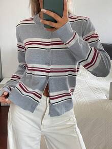 DAZY Cardigan Rajut Lengan Panjang Wanita Model Longgar Bergaris Vintage, Kerah Bulat, Kancing Tunggal, Serbaguna, dan Melangsingkan untuk Musim Gugur - Grey - View 4