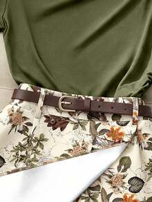 Franclia Summer New Casual Fashion Commuter Versatile Black Asymmetrical Shoulder Ruched Fitted Short Sleeve Top With Khaki Shorts Women's Drawstring Pants Skirt Spring Summer Women's Two Pieces Set Women's Set Pants Spring Two Pieces Casual Set Women's Spring Summer Outfit Spring Summer Women's Clothing Summer Outfit Women's Summer Clothing Suitable For Vacation, Commuting Women's Two Pieces Set - Green - View 4