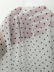 DelicateAllure Gaun Tidur Wanita Manis dan Imut dengan Motif Polkadot Transparan, Leher V Dalam, dan Hiasan Rumbai, Motif Jala Berwarna Pink. - Putih - View 6