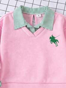 SHEIN Elladie kids 女童時尚簡約馬匹印花拼接撞色條紋印花翻領 2 合 1 設計長袖抓絨內裡衛衣上衣，柔軟面料，充滿活力與青春氣息，適合返校季、外出，秋冬穿著 - 彩色 - 查看 5