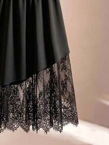 Modelyn 女款大尺碼優雅不對稱下擺對比蕾絲裙 - 黑色 - 查看 3