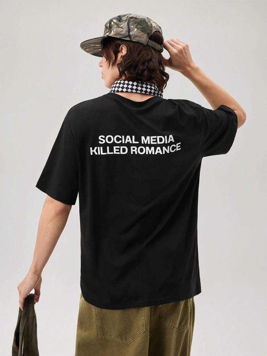 Vaulklash Social Media Kills Romance' Graphic Print Round Neck Men's T-Shirt - Black - View 1