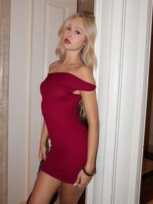 Theaadoraa Women's Oblique Shoulder Flounce Sexy Bodycon Dress, Waist Cinching, Bodycon, French Chic Mini Skirt Elegant Red - Red - View 1