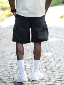 thenoahjr thenoahjr 男款寬鬆版式字母拼布翻蓋口袋牛仔短褲，純色黑色時尚街頭饒舌風格外出穿搭 - 黑色 - 查看 2