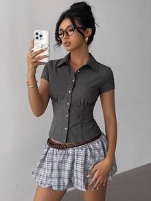 Aloruh 女款優雅日常極簡百搭短袖收腰百褶襯衫，黑灰條紋上衣，女款秋季服飾，秋季穿搭，女款通勤穿搭，百搭上衣，外出穿搭，機場穿搭 - 白色 - 查看 3