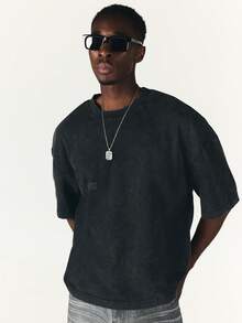 SUMWON Crop Fit Washed Black Oversized Crew Neck T-Shirt With Tonal Logo Back Print And Short Sleeves Streetwear Essential - Black - View 4