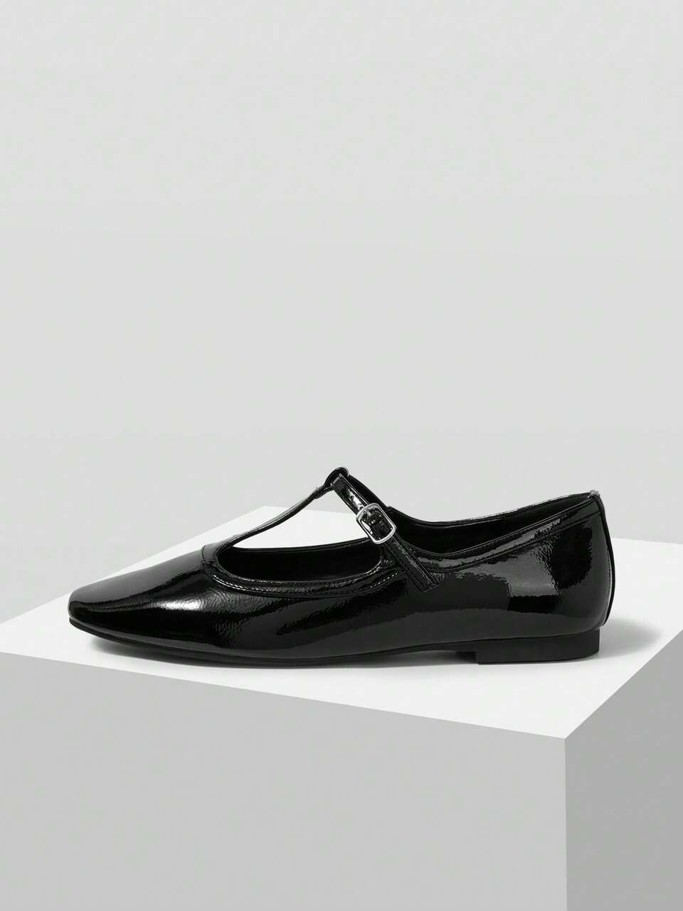 MOTF WOMEN'S T-STRAP FLAT SHOES
