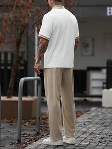 Manfinity CasualCool 男士休閒時尚拼接短袖 Polo 衫套裝，外出必備，適合送給家人與男友的禮物 - 卡其色 - 查看 2