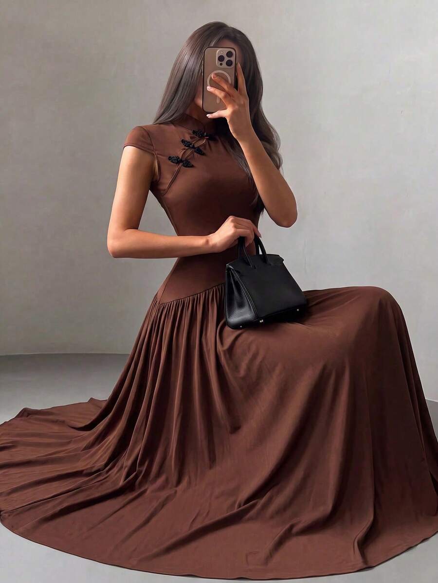 NOVVYNE Coffee Brown New Chinese Style Cheongsam Dress, Mandarin Collar Frog Button Knot Cap Sleeve Fitted Waist Pleated Flowy Maxi Dress