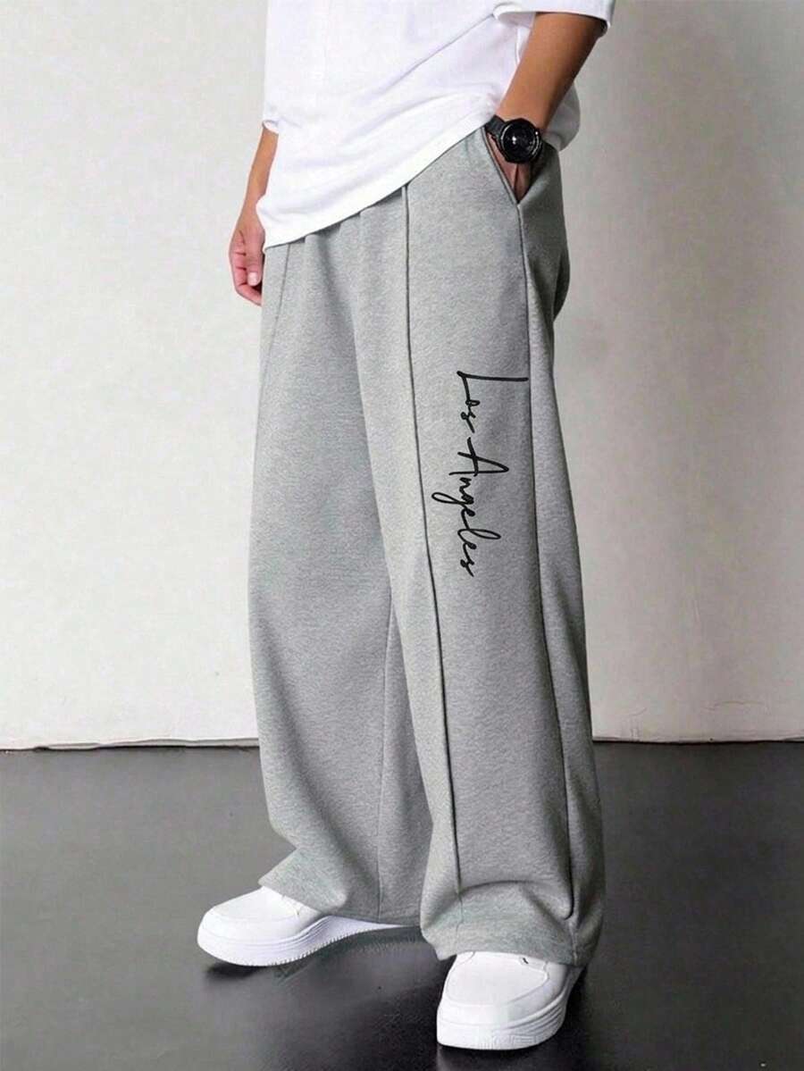 SHEIN Quần nỉ ống đứng xếp ly họa tiết in chữ phong cách thường ngày cho bé trai tuổi teen, mùa đông - Màu Xám nhạt - Xem 1