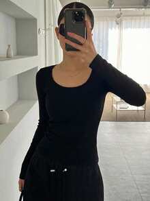 DAZY Women's Solid Color Minimalist Slim Fit Long Sleeve Base Layer T-Shirt, Versatile For Daily Wear - Black - View 4