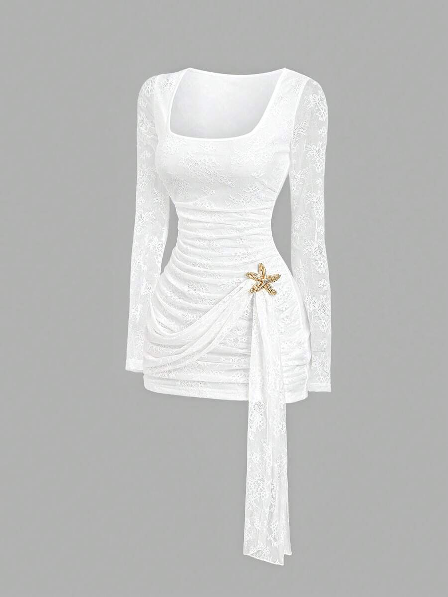 Sweetra Fashion Lace Starfish Metal Buckle Decor Ruched Bodycon Mini Dress, Vacation Beach Style, Suitable For Vacation And Party Wear - White - View 1