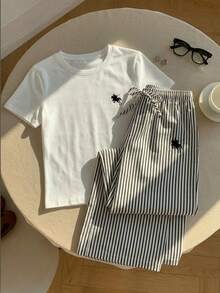 SHEIN EZwear 两件套休闲百搭日常穿搭小马图案印花圆领短袖上衣和条纹印花长裤套装 - 黑與白 - 查看 5