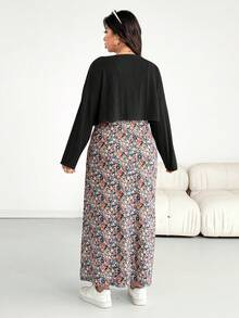 SHEIN Essnce Plus Size Women Solid Color Crew Neck Long Sleeve T-Shirt And Ditsy Floral Dress Casual 2-Piece Set - Multicolor - View 3