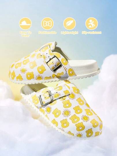 SHEIN X Care Bears صنادل أطفال بطبعة دب كرتونية مع حزام إبزيم مغلق الأصابع ناعمة وملساء، نعال مريحة كاجوال للأولاد والبنات للاستخدام الداخلي والخارجي