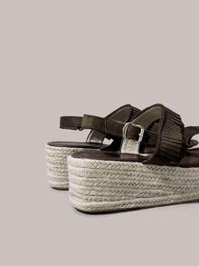 Styleloop Brown Tassel Thick-Soled Muffin Sandals Women's, Hemp-Braided Wedge Heel Buckle With Open-Toed Sandals - Brown - View 5