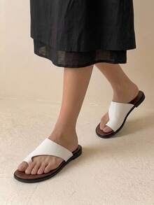 HighSole Women's Fashionable White Comfortable Flat Beach Sandals - White - View 4