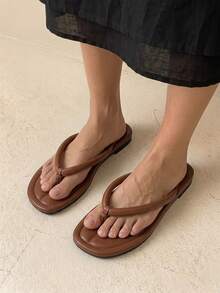 HighSole Sandalias tipo chanclas suaves de color marrón, Chanclas planas para mujer - Marrón - Ver 2