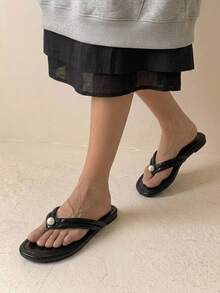 HighSole Women's Pearl Round Toe Flat Elegant Summer Black Upper Flat Toe-Post Slippers - Black - View 7