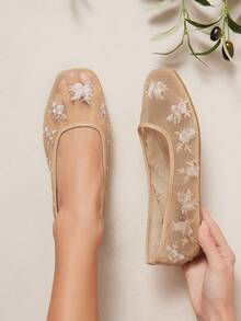 Solezae 女士优雅刺绣蕾丝芭蕾平底鞋 - 杏色 - 查看 3