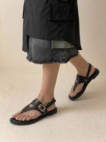 HighSole 女款方頭圓趾純色扣飾通勤職場百搭平底涼鞋，舒適一腳蹬 - 黑色 - 查看 9