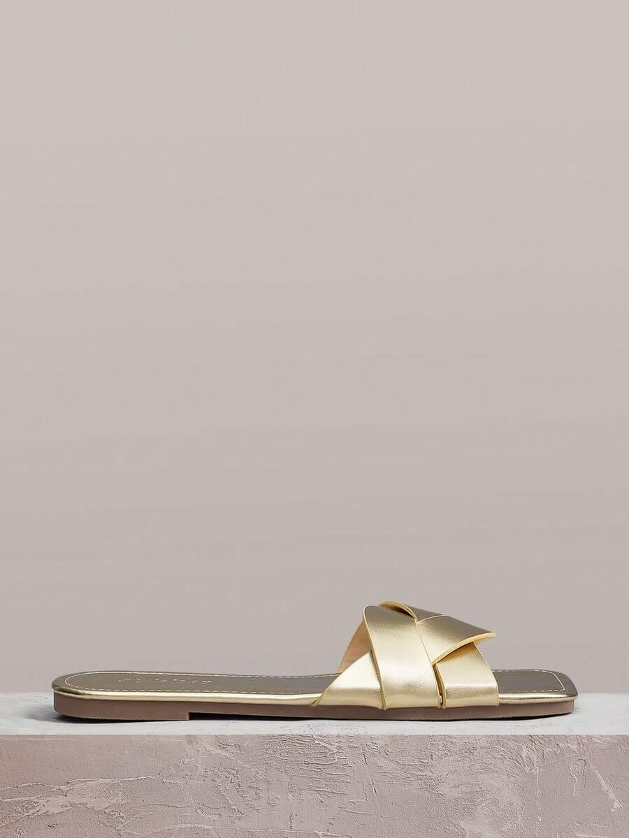 Styleloop Sandal Wanita Klasik Sederhana Bergaya Fashion dengan Ujung Persegi, Desain Minimalis, Tali Tipis, Kombinasi Tali, Gaya Liburan, Sepatu Komuter, Luar Ruangan, dan Liburan Musim Panas - Emas - View 1