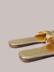 Styleloop Sandal Wanita Klasik Sederhana Bergaya Fashion dengan Ujung Persegi, Desain Minimalis, Tali Tipis, Kombinasi Tali, Gaya Liburan, Sepatu Komuter, Luar Ruangan, dan Liburan Musim Panas - Emas - View 8