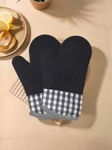 1pc Anti-Scald Microwave Oven Gloves, Heat Resistant Kitchen Baking Gloves,Resistant Silicone Oven Mitts - Home Kitchen, Non-Slip Kitchen Items, Festive Holiday Cooking Gifts Friendly For Home And Kitchen Organization - Black - View 4