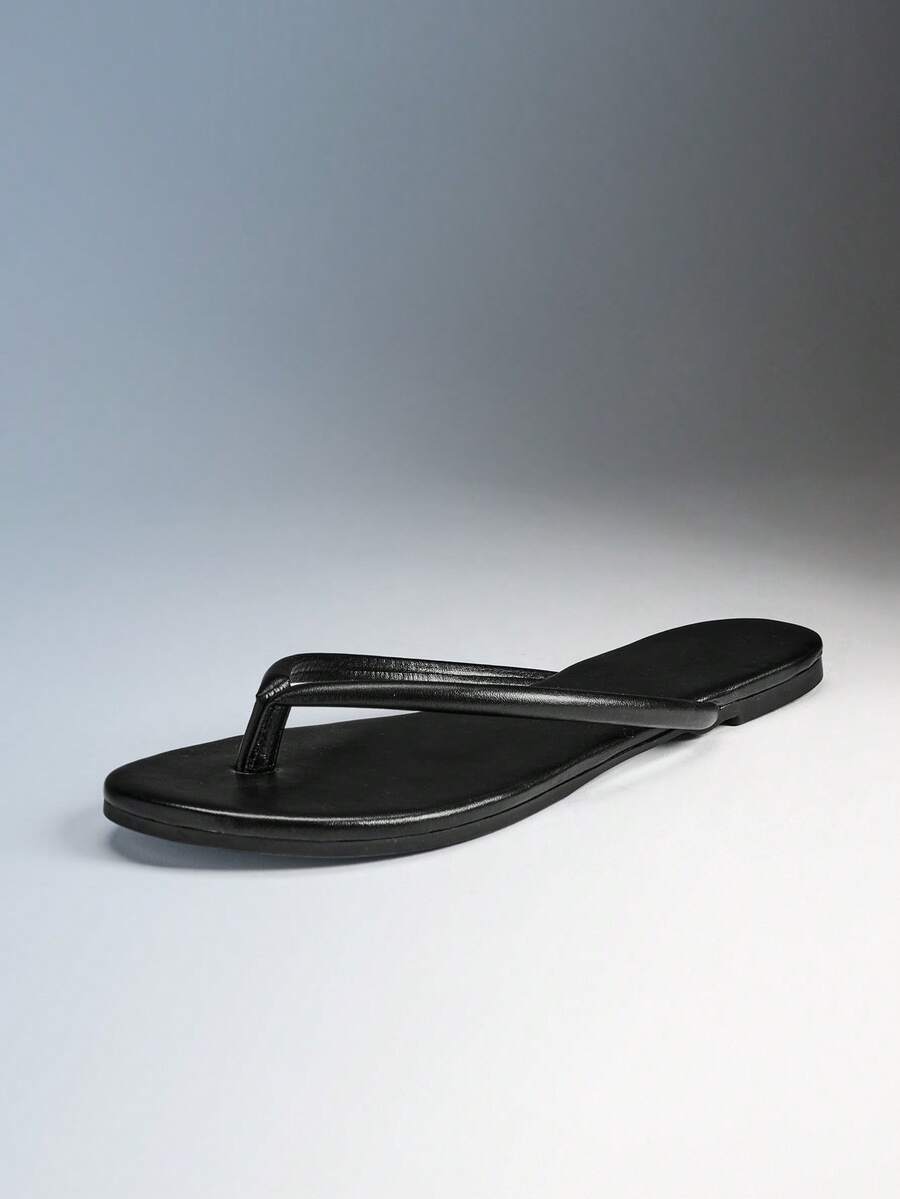 Solezae Women's Round Toe T Strap Thong Poolside Flip Flop Sandals Summer Shoes - Black - View 1