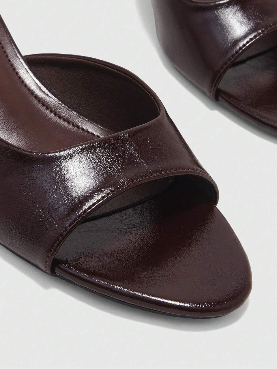 CUCCOO BIZCHIC Spring And Summer New Round Toe Mid-Heel Brown One-Piece Women's High-Heeled Sandals Slippers Daily Versatile Simple Commute All-Match