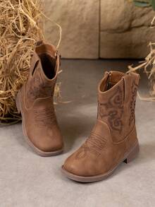 SHEIN 1雙經典刺繡時尚四季兒童靴，適合日常與度假穿著，低跟中筒女童靴 - 棕色 - 查看 1