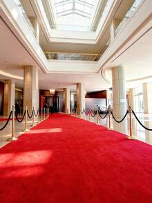 Disposable White And Red Aisle Carpets, Event, Party, Wedding And Grand‑Opening Ceremony Aisle Rugs, Full‑Coverage Stage Floor Mats, Welcome Doormats, Outdoor Commercial Carpets - Red - View 6