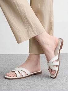 CUCCOO BIZCHIC 夏季新款白色海灘度假休閒女款平底涼鞋 - 白色 - 查看 4