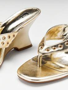 SHUZIA Women's Elegant Minimalist Rivets Decor Thong Strap Wadge Sandals - Gold - View 8