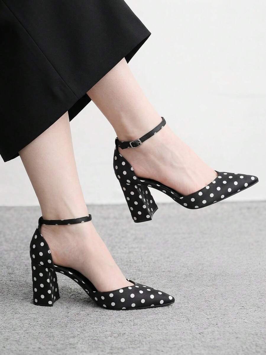 CUCCOO BIZCHIC 女款新款黑色波點緞面布料簡約優雅尖頭粗跟高跟鞋,女款扣環腳踝帶鏤空涼鞋,優雅 - 黑色波點 - 查看 1