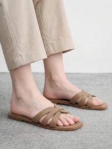 CUCCOO BIZCHIC 夏季新款卡其色海灘度假休閒女款平底涼鞋 - 卡其色 - 查看 4