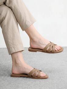 CUCCOO BIZCHIC 夏季新款卡其色海灘度假休閒女款平底涼鞋 - 卡其色 - 查看 3