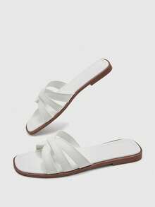 CUCCOO BIZCHIC 夏季新款白色海灘度假休閒女款平底涼鞋 - 白色 - 查看 10