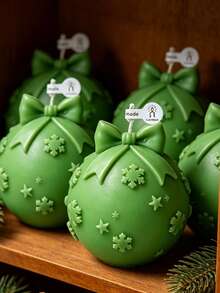 Muroi Mono Christmas Bow Tie Spherical Aromatherapy Candle, Snowflake&Star Patterns, With The Top Designed In An Exquisite Bow Tie Shape. Available In A Variety Of Soft Colors, It Is Suitable For Home Decoration And Creates A Warm And Healing Festive Atmosphere - Snowflake bow christmas ball - View 9