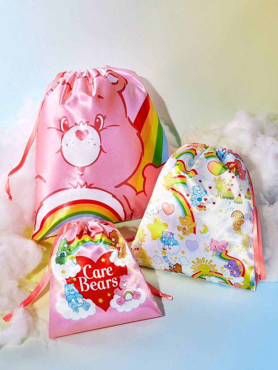 SHEIN X Care Bears 彩色熊緞面抽繩收納袋,柔軟絲滑布料,防塵抽繩設計,適合旅行衣物與盥洗用品收納 - 粉綠黃 - 查看 1
