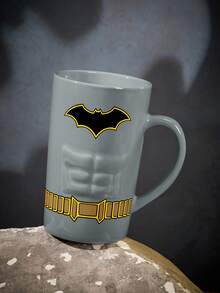 BATMAN X SHEIN 灰色飛翼徽章印花陶瓷馬克杯 480ml/16.2oz 大容量咖啡飲水杯 男士電影電視風格創意水杯 家用辦公桌面個性化禮品水杯組 - 灰色 - 查看 2