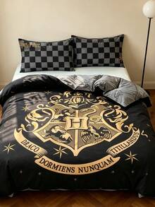 HARRY POTTER X SHEIN Set Sprei 3 Potong Bermotif, Terbuat dari Kain Lembut, Hangat, dan Bernapas. Sprei Pink Cocok untuk Tempat Tidur Single, Double, Queen, dan Queen Size. Dapat Dicuci dengan Mesin. - Hitam gelap - View 7