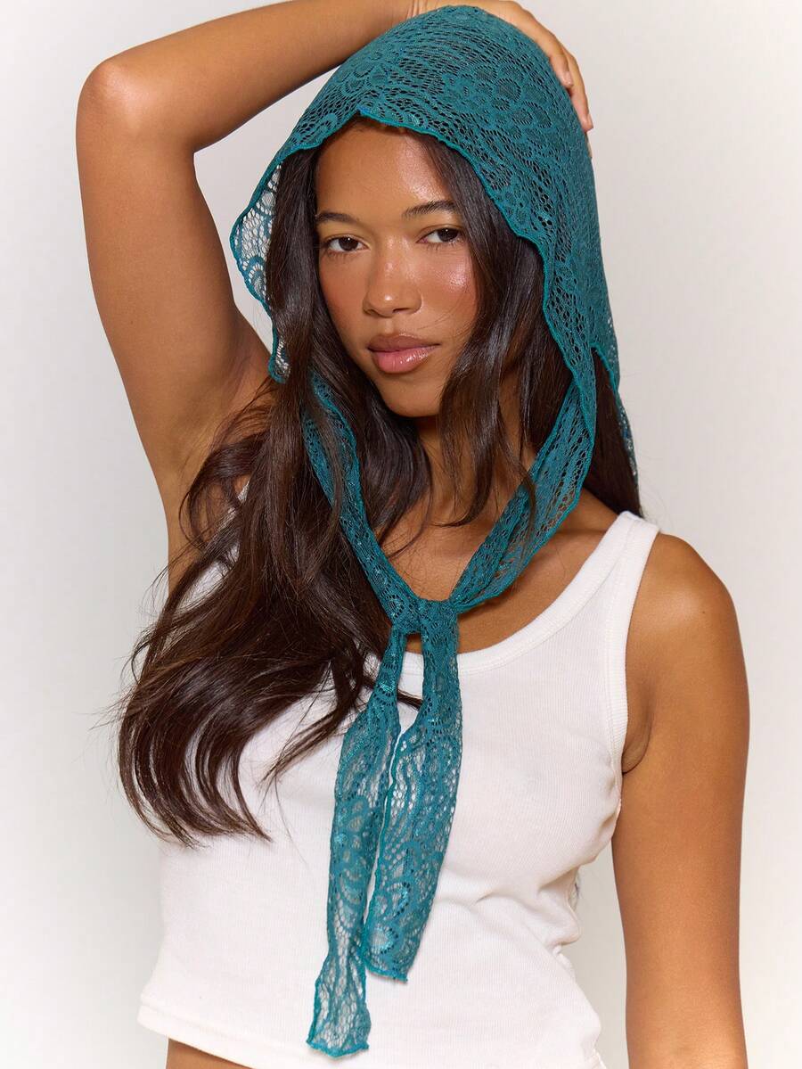 MUSERA Embroidered Patterened Headscarf
French Retro Lace Headscarf, Dark Green Hollow Design, Ambient Decorative Accessories - Dark Green - View 1