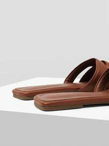 MOTF PREMIUM WOMEN'S FASHION SIMPLE WOVEN FLAT SANDALS - Coffee Brown - View 5